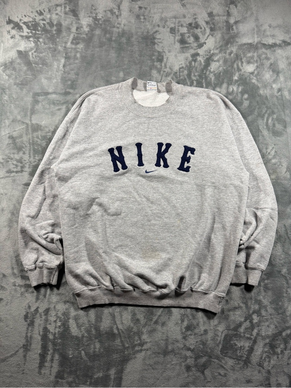 90’s Nike Men's Gray Crewneck Sweatshirt with Navy Logo